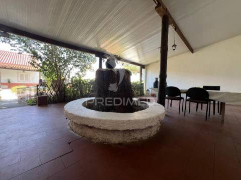 Moradia t2 para arrendar em brejos de azeitão