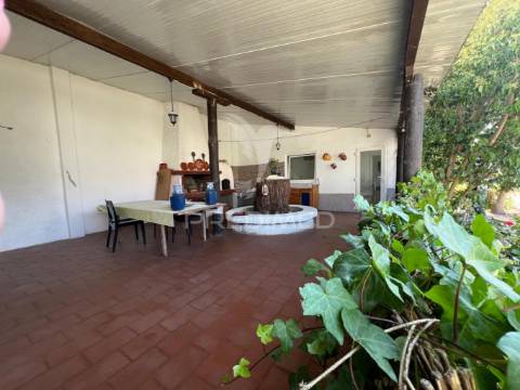 Moradia t2 para arrendar em brejos de azeitão