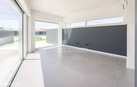 Moradia t3 c/ garagem e jardim