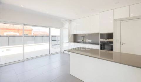 Moradia t3 c/ garagem e jardim