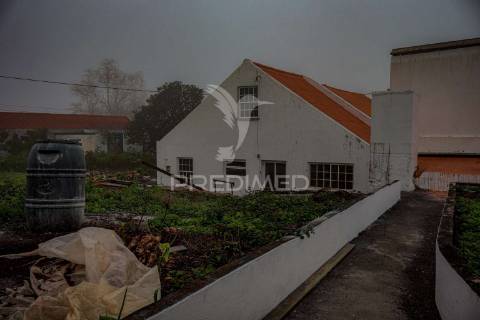 Moradia t2, santo antão, em fase de reconstrução