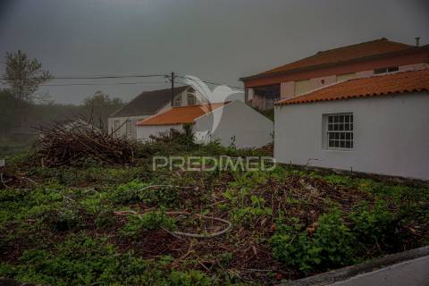 Moradia t2, santo antão, em fase de reconstrução