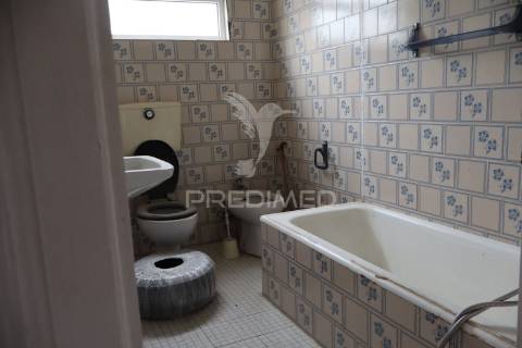 Moradia t2, santo antão, em fase de reconstrução