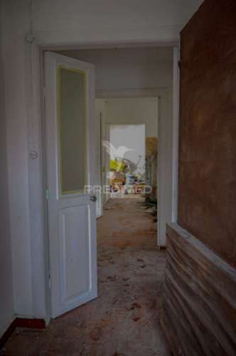 Moradia t2, santo antão, em fase de reconstrução