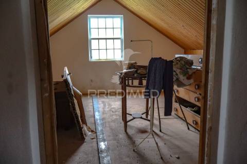 Moradia t2, santo antão, em fase de reconstrução