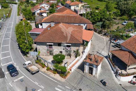 Moradia t7 com 3 negócios – póvoa de lanhoso