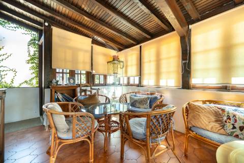 Moradia t7 com 3 negócios – póvoa de lanhoso