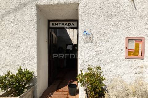 Moradia t7 com 3 negócios – póvoa de lanhoso