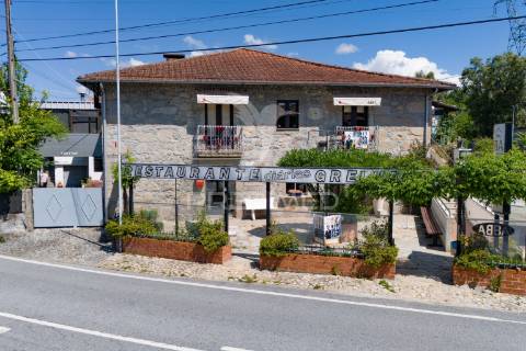 Moradia t7 com 3 negócios – póvoa de lanhoso