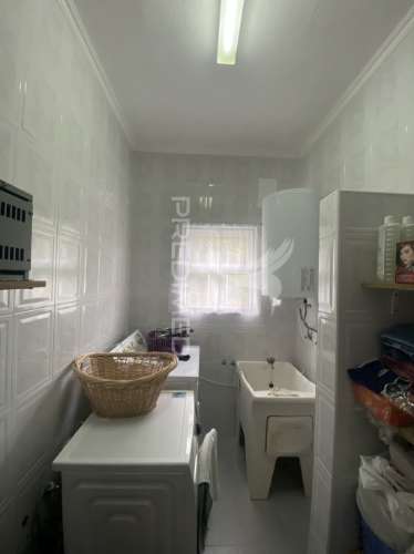 Moradia t3 de dois pisos com jardim paisagístico urzelina, ilha de são jorge