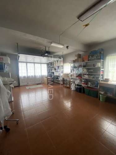 Moradia t3 de dois pisos com jardim paisagístico urzelina, ilha de são jorge