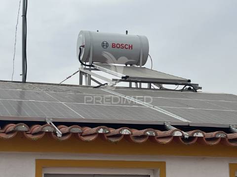 Moradia t4 com garagem, logradouro e eficiência energética – alfundão, ferreira do alentejo.