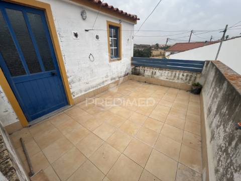 Moradia t4 com garagem, logradouro e eficiência energética – alfundão, ferreira do alentejo.