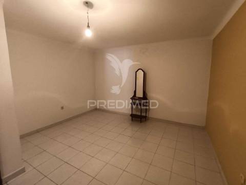 Conforto e funcionalidade no coração de campo maior