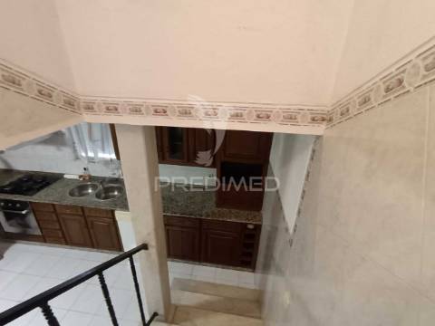 Conforto e funcionalidade no coração de campo maior