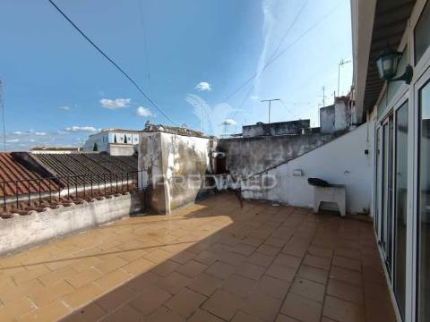 Conforto e funcionalidade no coração de campo maior