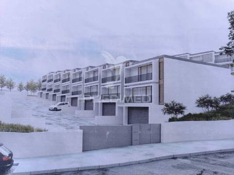 Moradia t3 em condomínio com 2 frentes - villas premium são cosme