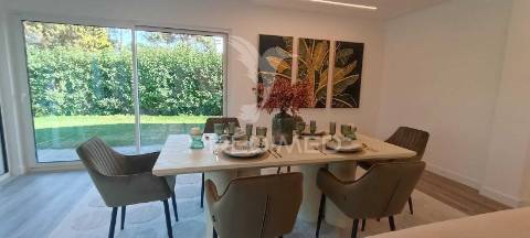 Moradia de luxo na herdade da aroeira