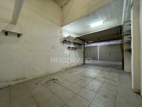 Garagem com box em setúbal