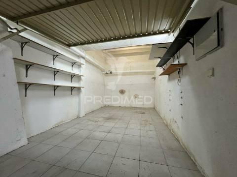 Garagem com box em setúbal