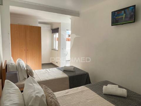 Apartamentos (al) com restaurante