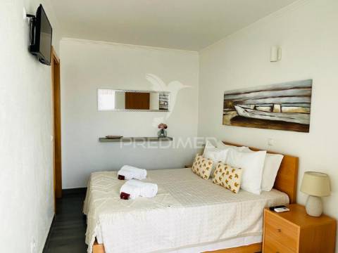 Apartamentos (al) com restaurante