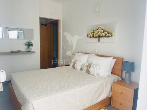 Apartamentos (al) com restaurante