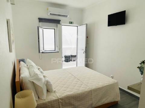 Apartamentos (al) com restaurante