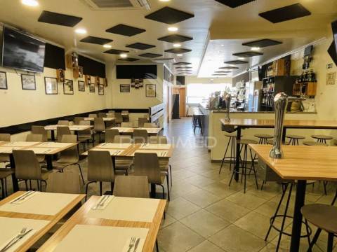 Apartamentos (al) com restaurante