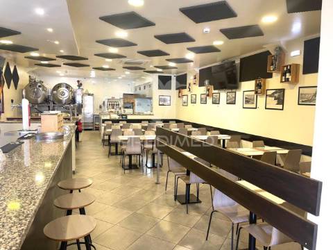 Apartamentos (al) com restaurante