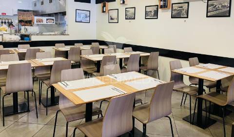 Apartamentos (al) com restaurante