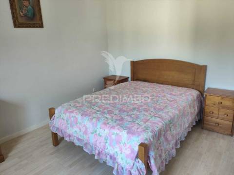 Moradia t4 - garagem - terreno com 2037 m2