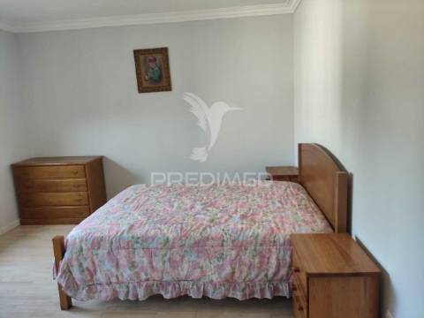 Moradia t4 - garagem - terreno com 2037 m2