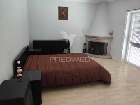 Moradia t4 - garagem - terreno com 2037 m2