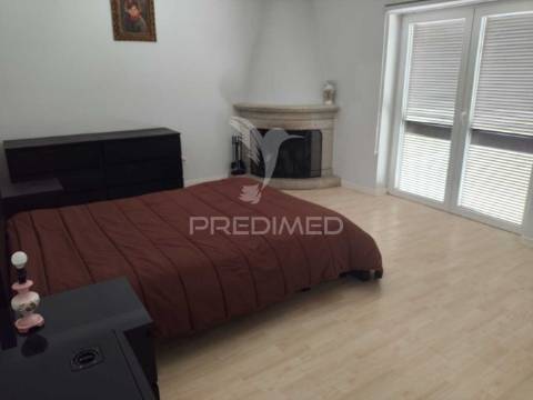 Moradia t4 - garagem - terreno com 2037 m2