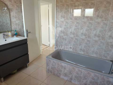 Moradia t4 - garagem - terreno com 2037 m2