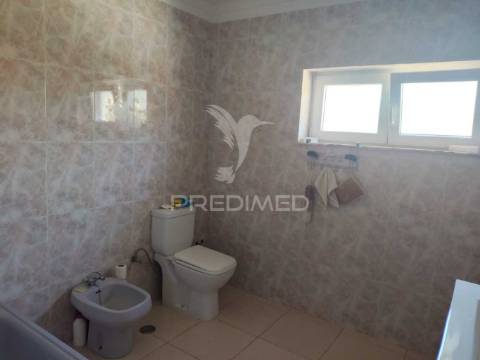 Moradia t4 - garagem - terreno com 2037 m2