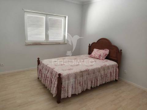 Moradia t4 - garagem - terreno com 2037 m2