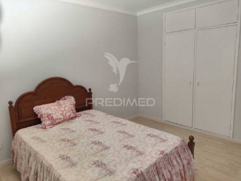 Moradia t4 - garagem - terreno com 2037 m2