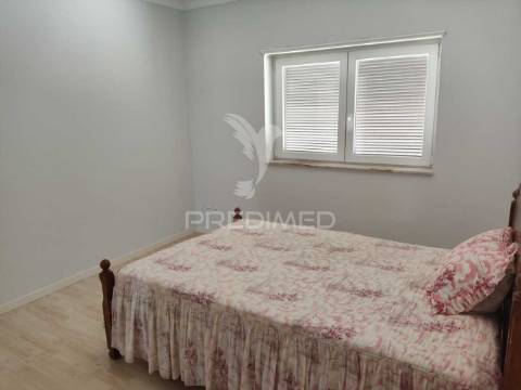 Moradia t4 - garagem - terreno com 2037 m2