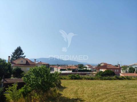 Moradia t4 - garagem - terreno com 2037 m2