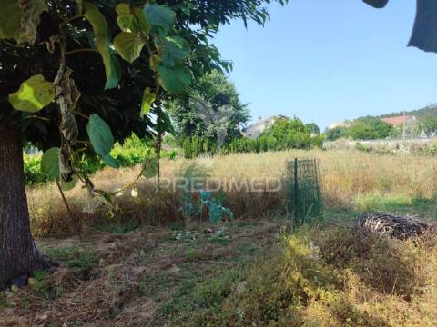 Moradia t4 - garagem - terreno com 2037 m2