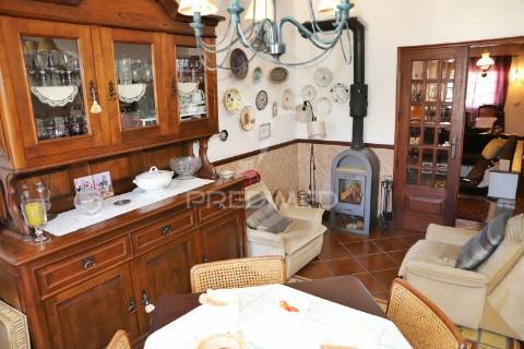 Casa de campo t3 à venda na marmeleira