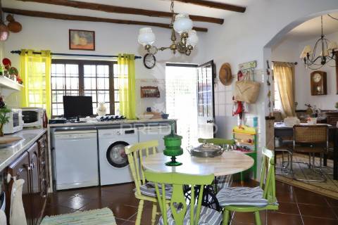 Casa de campo t3 à venda na marmeleira