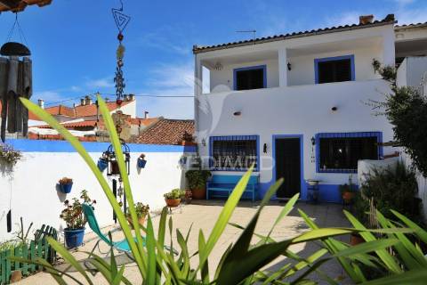 Casa de campo t3 à venda na marmeleira