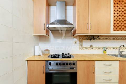 Apartamento t4 na avenida vieira da silva - santa marta do pinhal - corroios - 380.000€