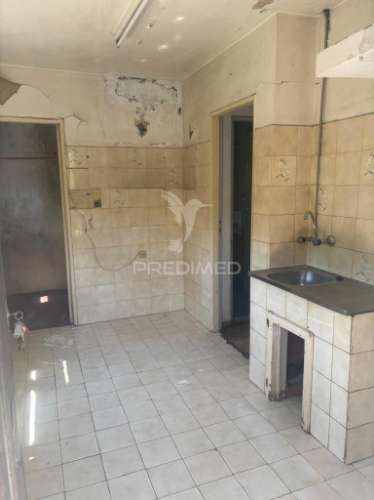 Moradia t2 para restauro