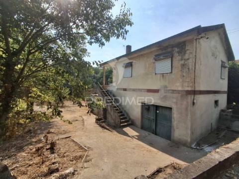 Moradia t2 para restauro