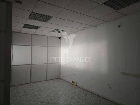 Loja - centro de grândola - 147,1 m² - comércio