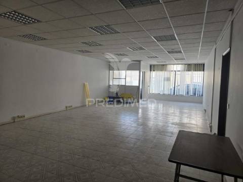 Loja - centro de grândola - 147,1 m² - comércio